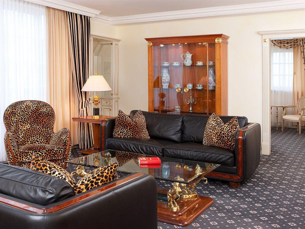 Dormero Hotel Halle Halle  Extérieur photo